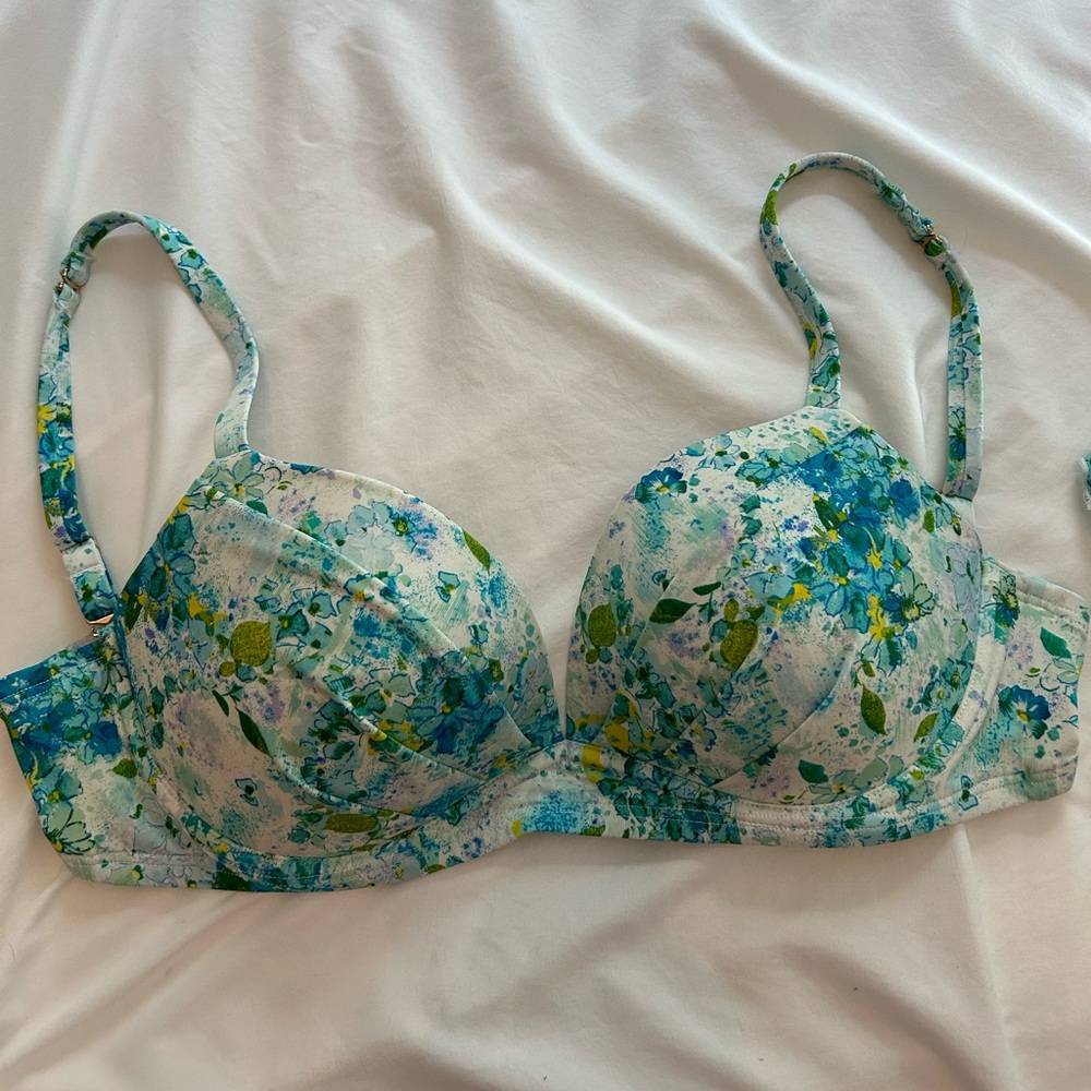 Victoria’s Secret push up swim top and cheeky bottoms